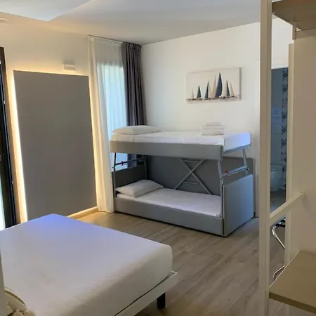 La Casa Di Filo Boutique 4* Розето-дельи-Абруцци